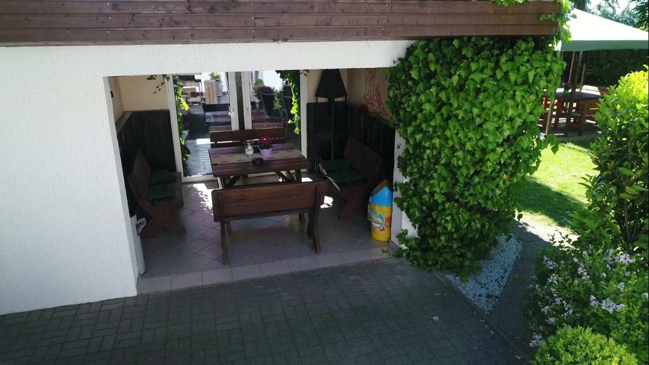 Pension Zum Lindeneck Lübz 外观 照片